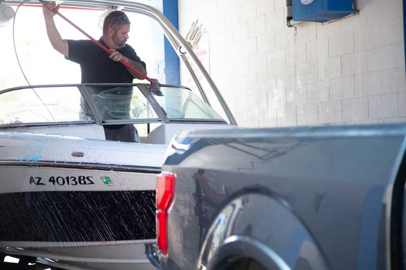 Self-Service Car Wash Phoenix - Washing Boat & Truck in Large Bay