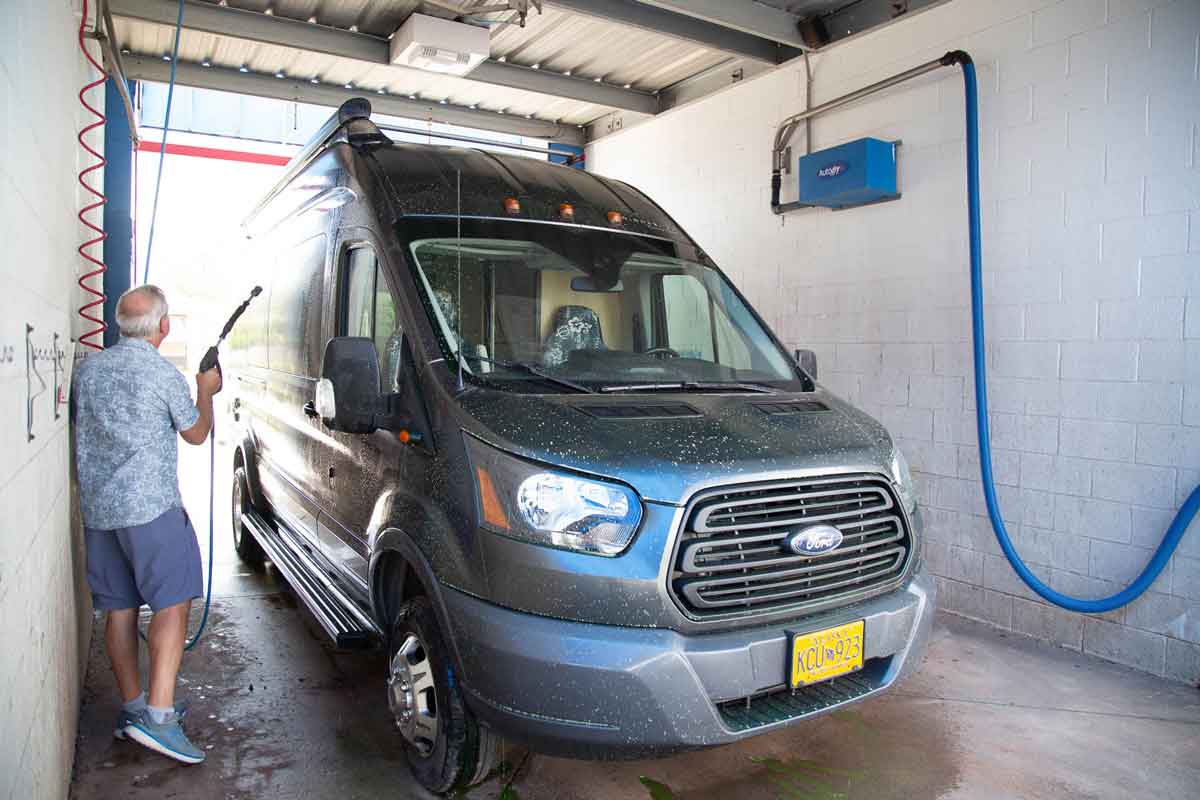 Self-Service Car Washes Phoenix - Anytime - Customer Washing Van